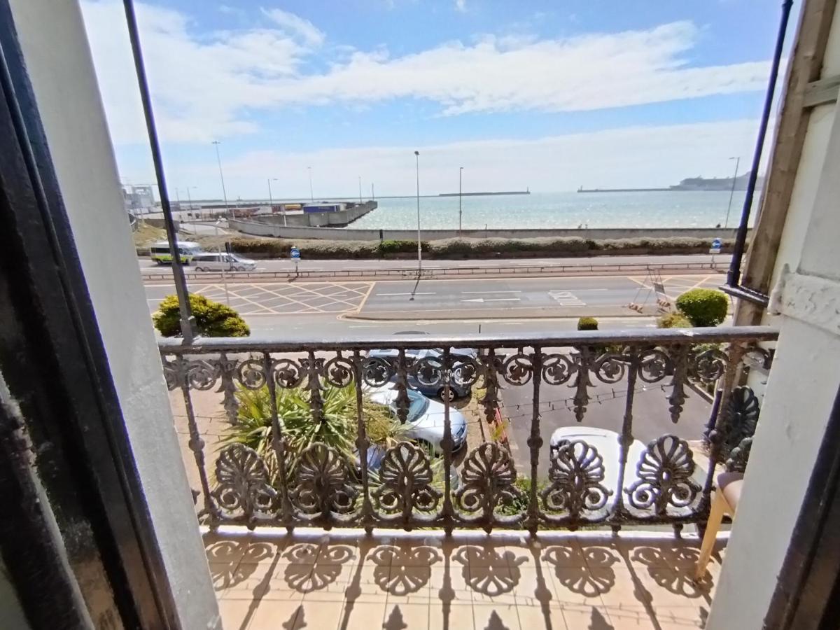 Sea View Studio Flat With Balcony, Parking Apartment Дувър Екстериор снимка