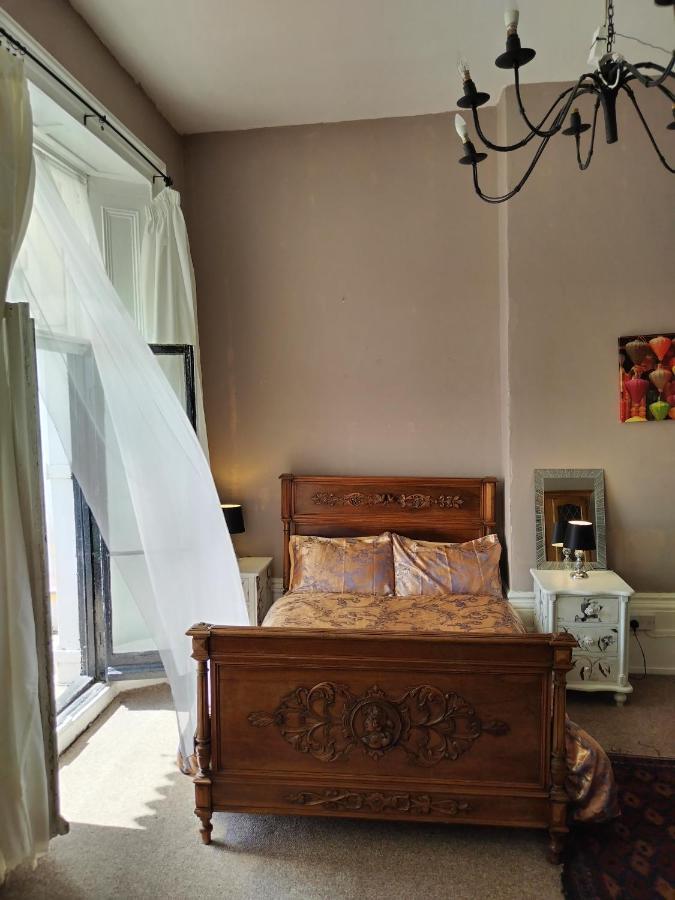 Sea View Studio Flat With Balcony, Parking Apartment Дувър Екстериор снимка