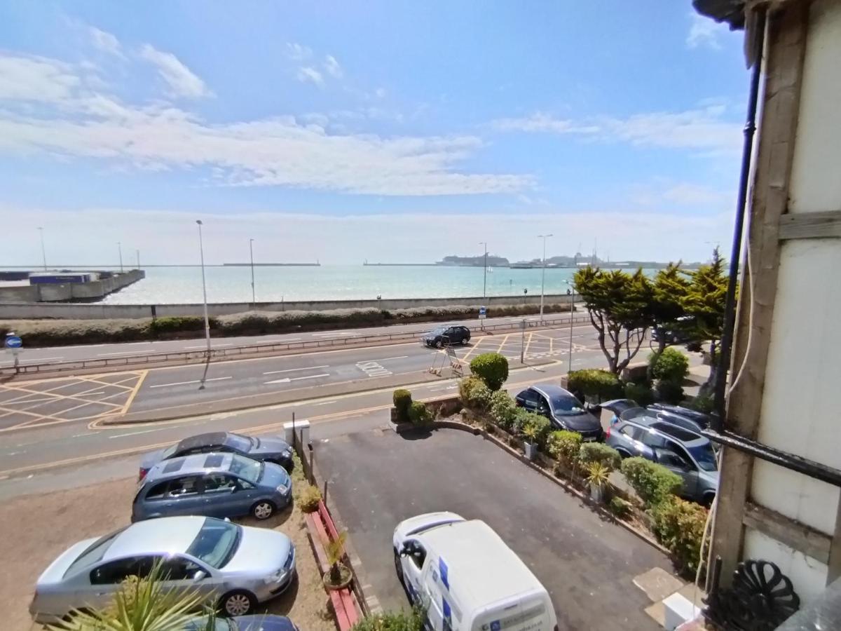 Sea View Studio Flat With Balcony, Parking Apartment Дувър Екстериор снимка