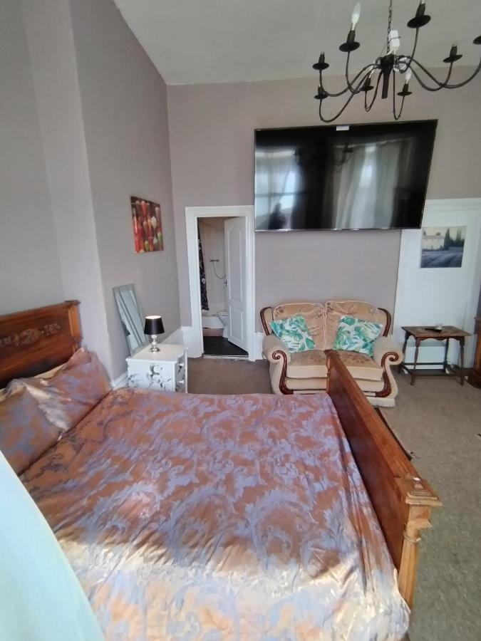 Sea View Studio Flat With Balcony, Parking Apartment Дувър Екстериор снимка